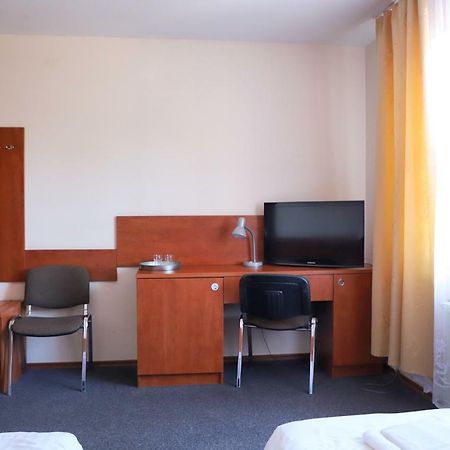 Hotel Julianów Warszawa Zewnętrze zdjęcie