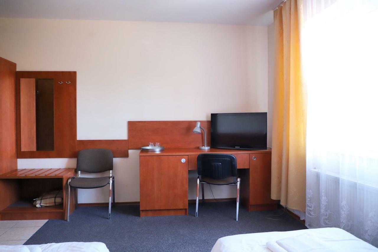 Hotel Julianów Warszawa Zewnętrze zdjęcie